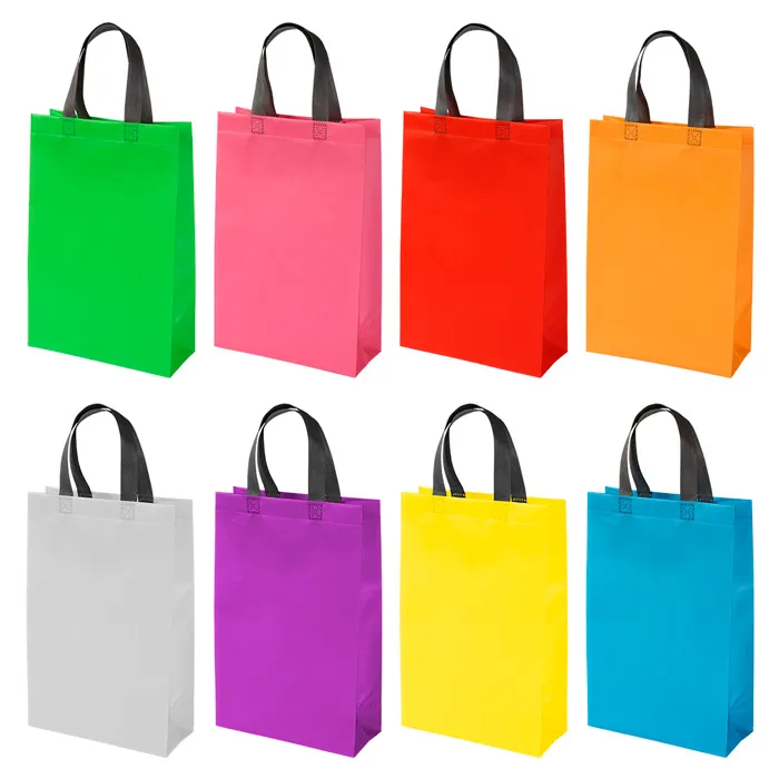 Bolsas de tela de varios colores listas para personalizar como artículos promocionales sostenibles y llamativos.