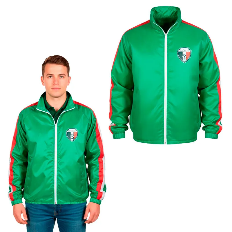Camiseta deportiva personalizada con números y logotipos mostrando cómo personalizar camisetas de fútbol para equipos empresariales.